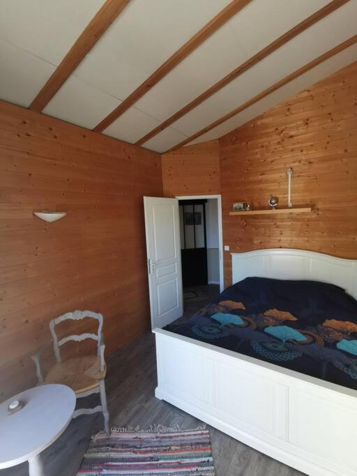 Malemort-du-Comtat Entre Ventoux Et Luberon, Appartement Dans Maison. מראה חיצוני תמונה