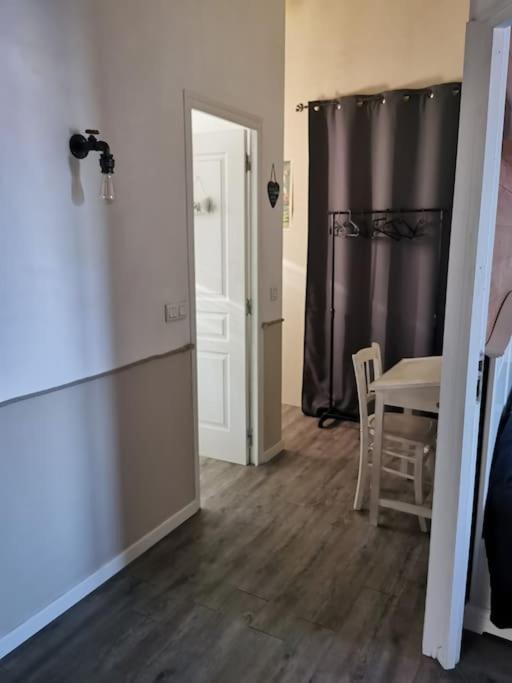 Malemort-du-Comtat Entre Ventoux Et Luberon, Appartement Dans Maison. מראה חיצוני תמונה