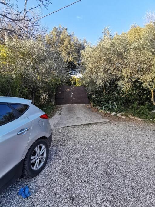 Malemort-du-Comtat Entre Ventoux Et Luberon, Appartement Dans Maison. מראה חיצוני תמונה