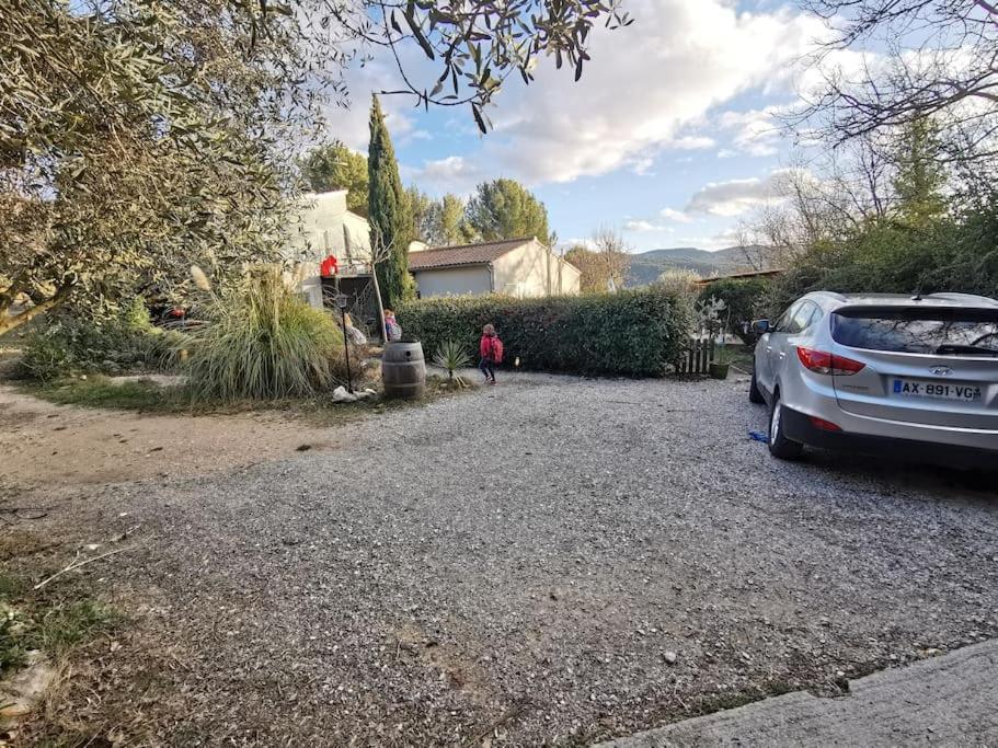 Malemort-du-Comtat Entre Ventoux Et Luberon, Appartement Dans Maison. מראה חיצוני תמונה
