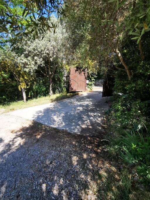 Malemort-du-Comtat Entre Ventoux Et Luberon, Appartement Dans Maison. מראה חיצוני תמונה