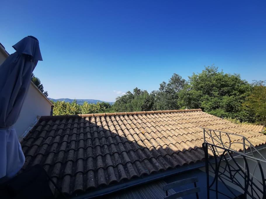 Malemort-du-Comtat Entre Ventoux Et Luberon, Appartement Dans Maison. מראה חיצוני תמונה