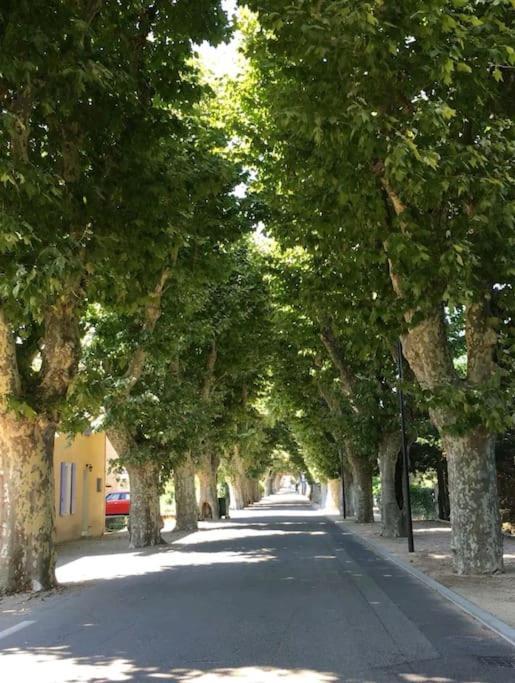 Malemort-du-Comtat Entre Ventoux Et Luberon, Appartement Dans Maison. מראה חיצוני תמונה